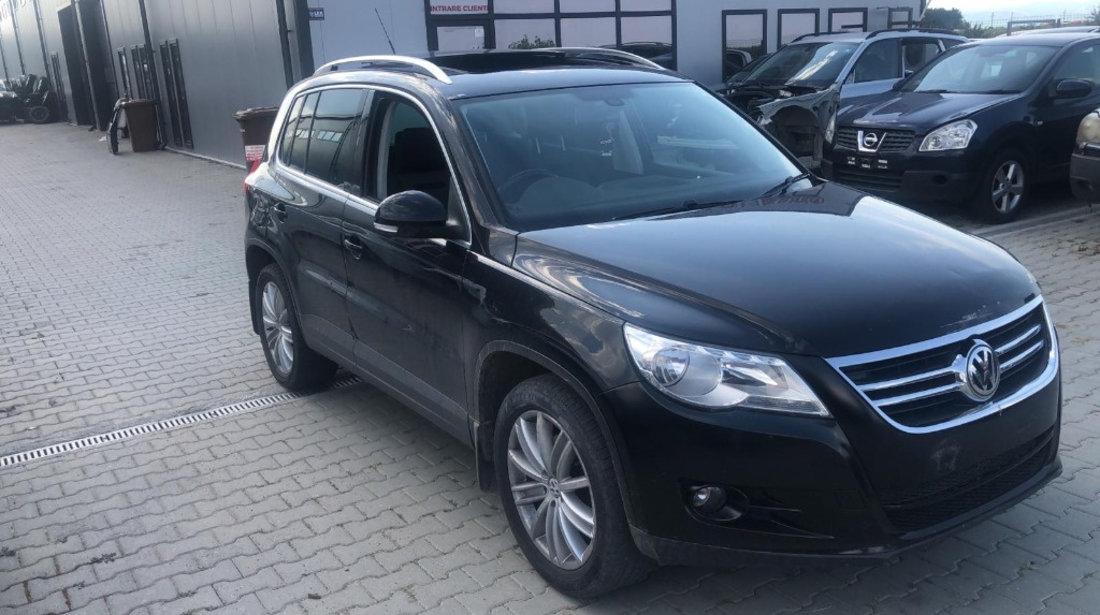 Dezmembram Volkswagen Tiguan 2.0 TDI 4x4 manual an fabr 2010