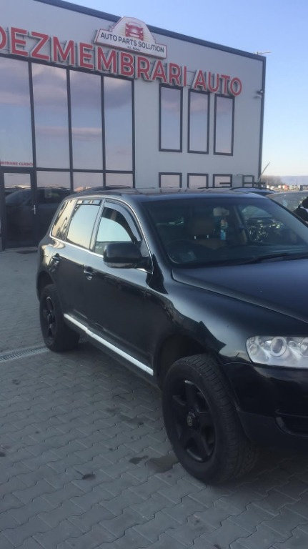 Dezmembram Volkswagen Touareg 2.5 D an fabr 2006