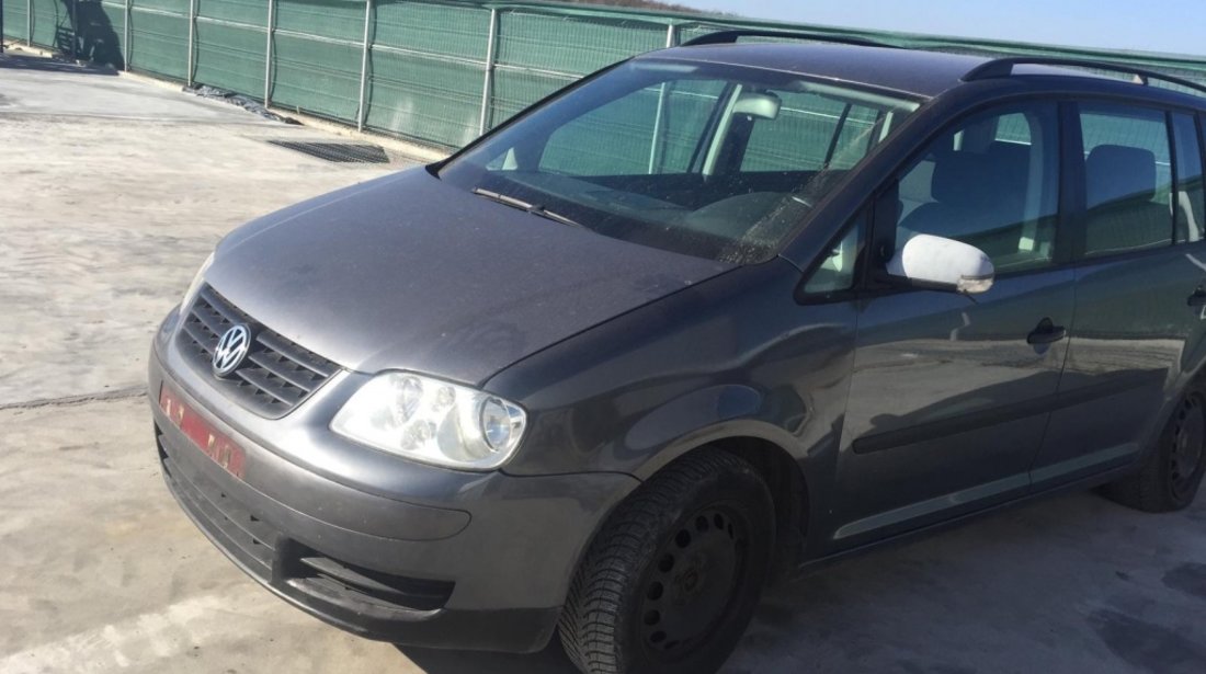 Dezmembram Volkswagen Touran 1.9 tdi,6 trepte,an fabr. 2006