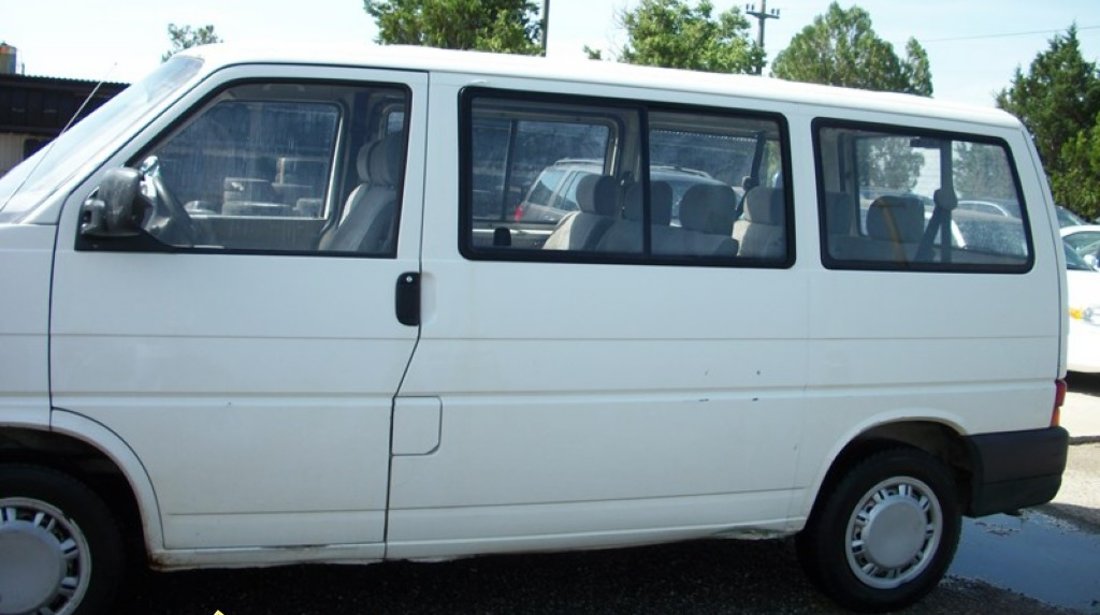 Dezmembram Volkswagen Transporter T4 din anul 2001 2 5tdi 65kw 88cp