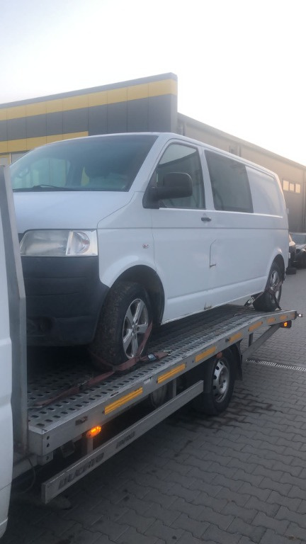 Dezmembram Volkswagen Transporter T5 2.5 TDI an fabr. 2008