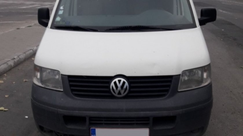 Dezmembram Volkswagen Transporter T5