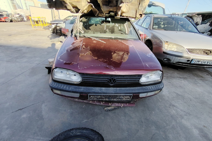 Dezmembram Volkswagen VW Golf 3 [1991 - 1998] wagon 1.8 MT (90 hp)