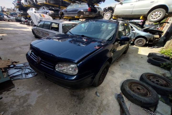 Dezmembram Volkswagen VW Golf 4 [1997 - 2006] wagon 1.9 TDI MT (101 hp)