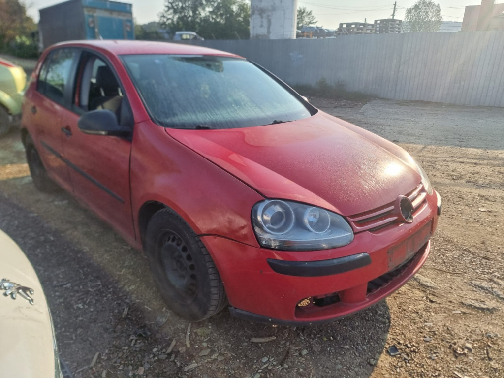 Dezmembram Volkswagen VW Golf 5 [2003 - 2009] 1.9 tdi BLS