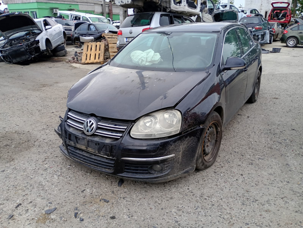 Dezmembram Volkswagen VW Jetta 5 [2005 - 2011] 1.9 tdi BKC