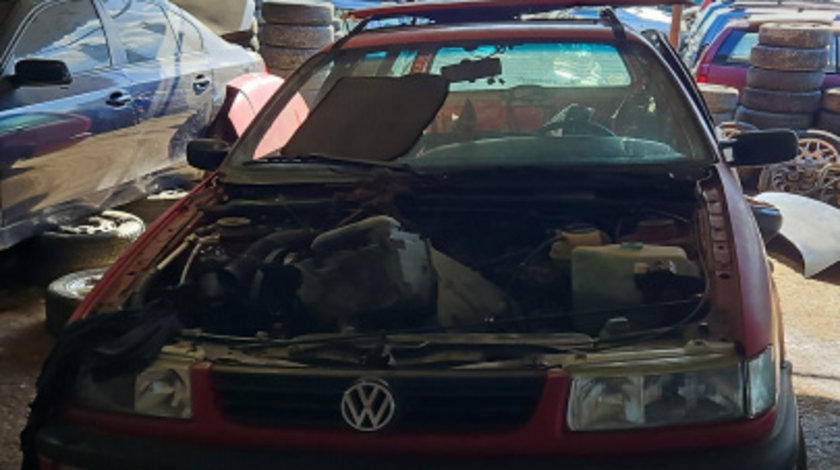 Dezmembram Volkswagen VW Passat B4 [1993 - 1997] wagon
