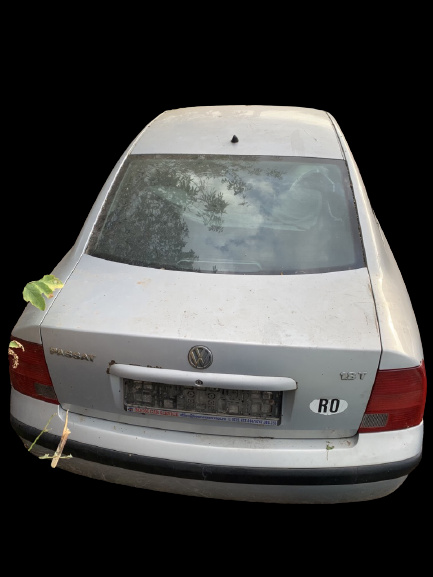 Dezmembram Volkswagen VW Passat B5 [1996 - 2000] Sedan 4-usi 1.8 MT (150 hp) (3B2) 1.8T 20V