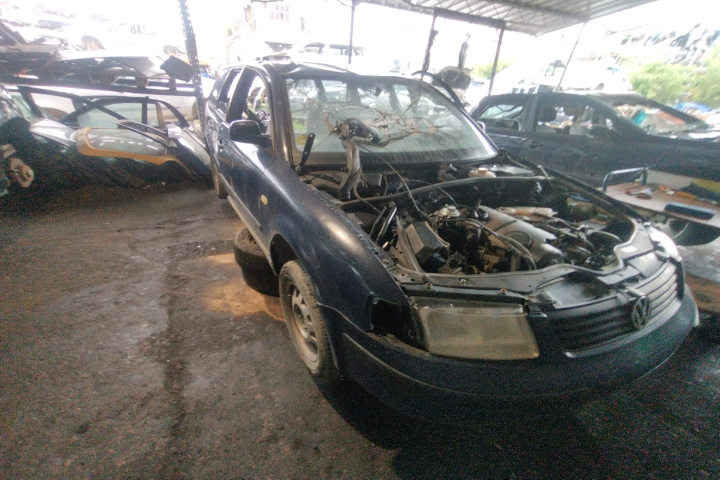 Dezmembram Volkswagen VW Passat B5 [1996 - 2000] wagon 1.9 TDI MT (115 hp)