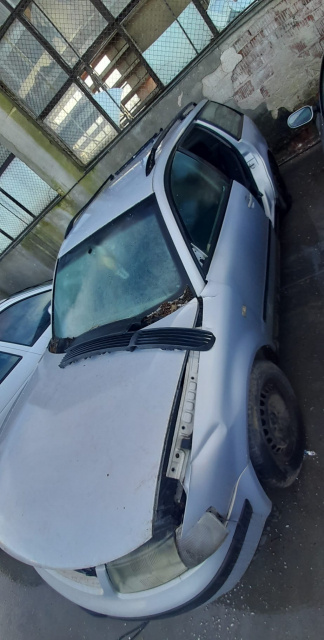 Dezmembram Volkswagen VW Passat B5 [1996 - 2000] Sedan 4-usi 1.9 TDI MT (110 hp)