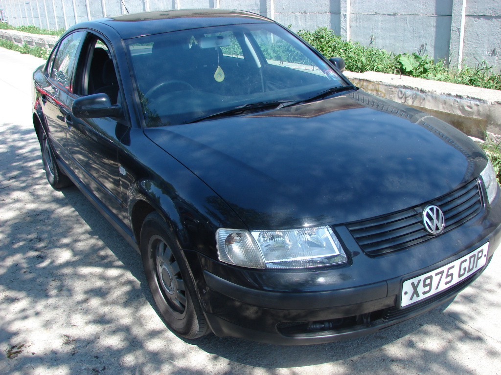 Dezmembram Volkswagen VW Passat B5 [1996 - 2000] Sedan 4-usi 1.8 MT (150 hp) (3B2) 1.8T 20V