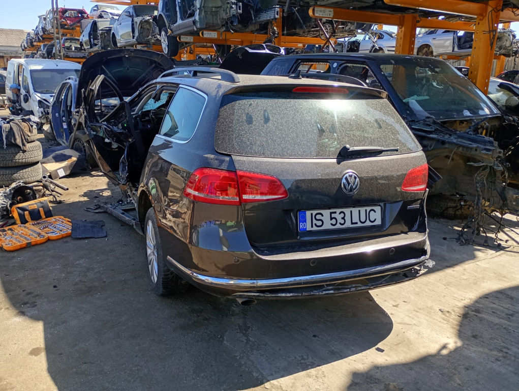 Dezmembram Volkswagen VW Passat B7 [2010 - 2015] 1.6 tdi CAYC