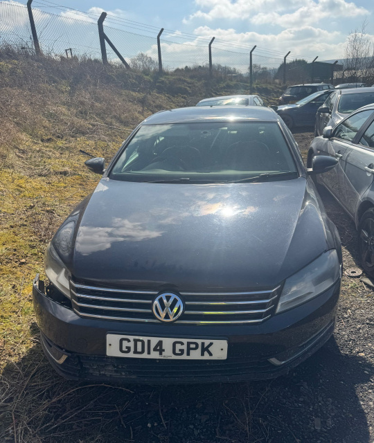 Dezmembram Volkswagen VW Passat B7 [2010 - 2015] Sedan 1.6 MT (105 hp)