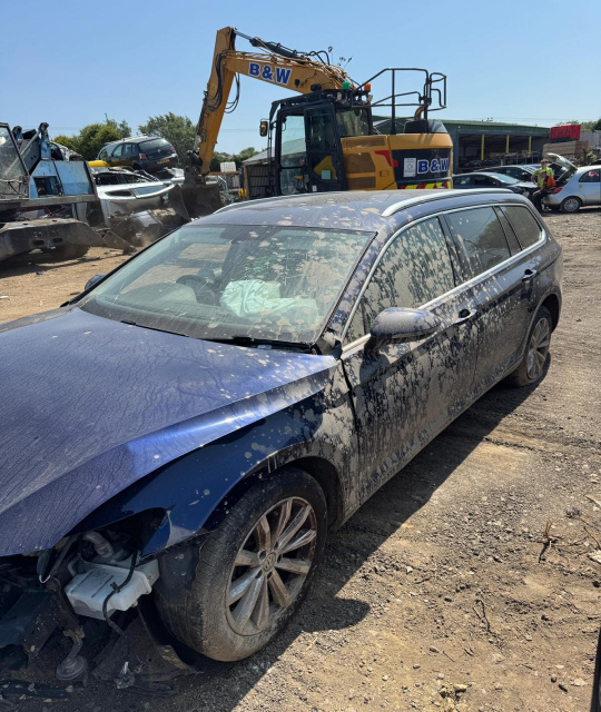 Dezmembram Volkswagen VW Passat B8 [2014 - 2020] Variant wagon 5-usi 2.0 TDI BlueMotion DSG (150 hp)