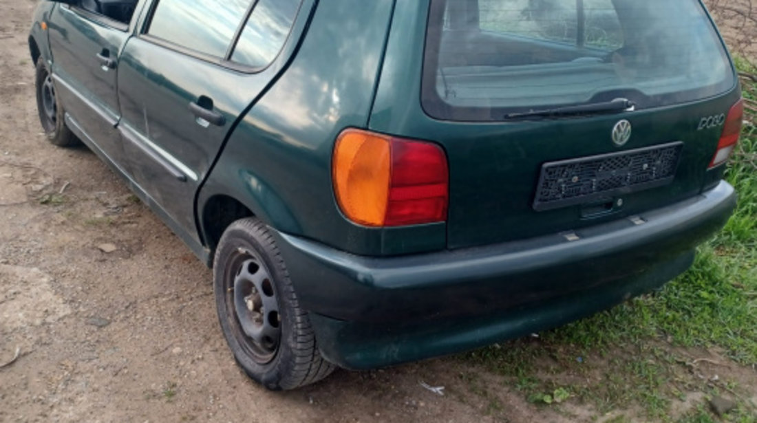 Dezmembram Volkswagen VW Polo 3 6N [1994 - 2001] Hatchback 5-usi 1.0 MT (45 hp)