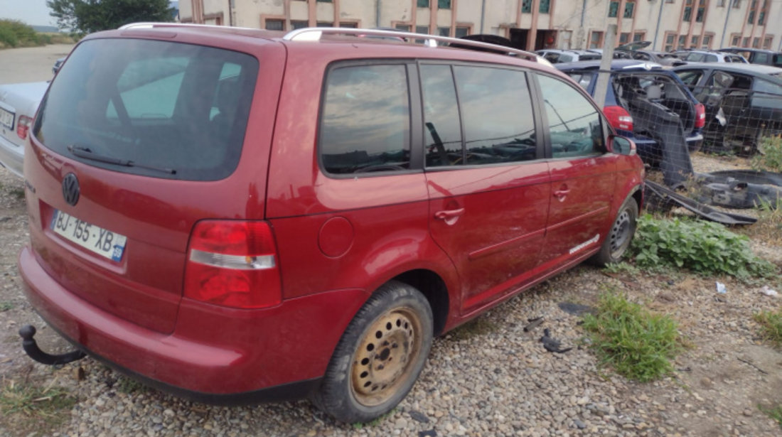 Dezmembram Volkswagen VW Touran [2003 - 2006] Minivan 2.0 TDI MT (140 hp)