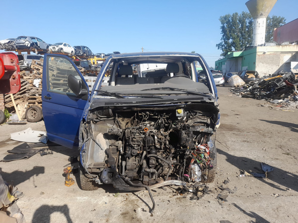 Dezmembram Volkswagen VW Transporter T5 [facelift] [2009 - 2015] 2.0 tdi CAAC