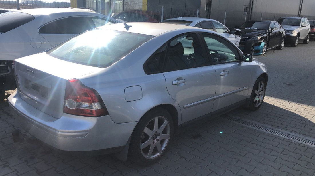 Dezmembram Volvo S 40, 2.0 D an fabr 2006