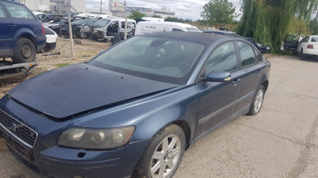 Dezmembram Volvo S40 2 [2004 - 2007] Sedan 2.0 TD MT (136 hp)