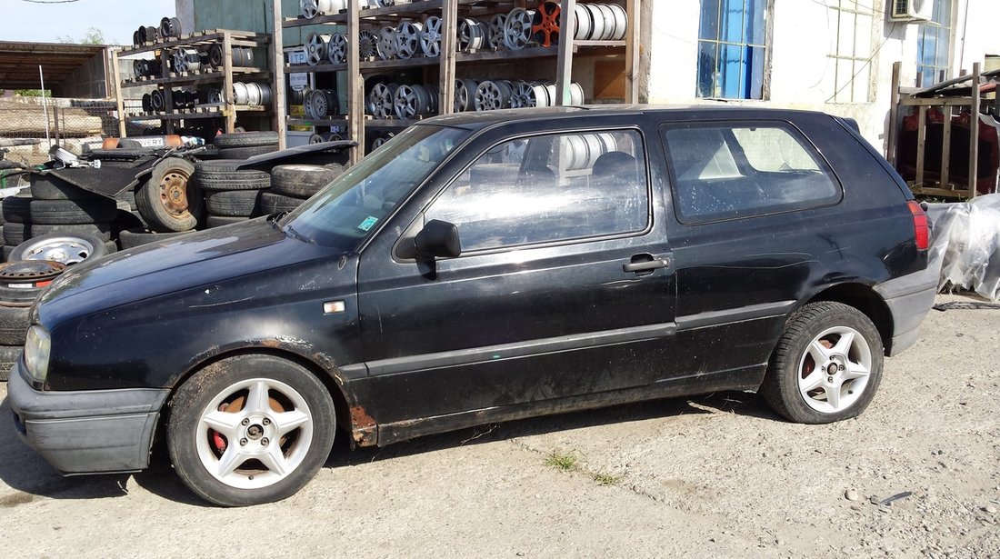 Dezmembram Vw Golf 3 1.6b an 1995