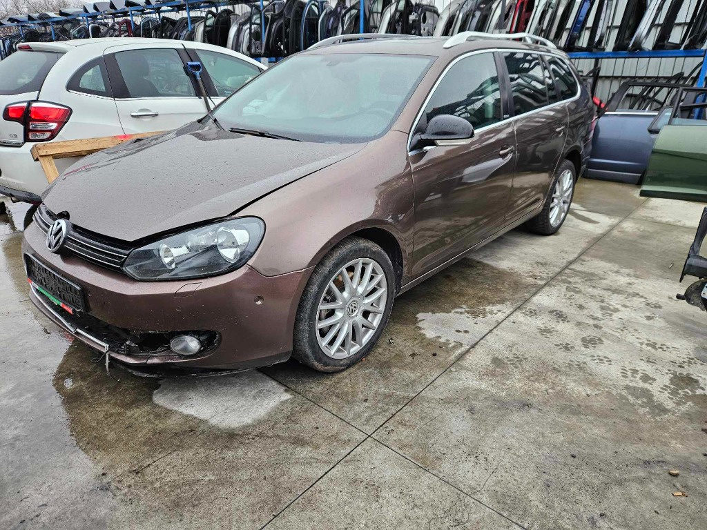 Dezmembram vw golf 6 variant 2.0 tdi cfh cutie viteze automata msv 2011