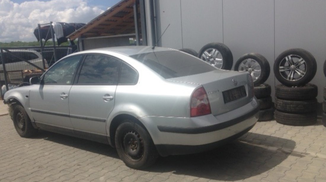 Dezmembram VW Passat 1.6 S,an fabr 2002,tip motor ALZ