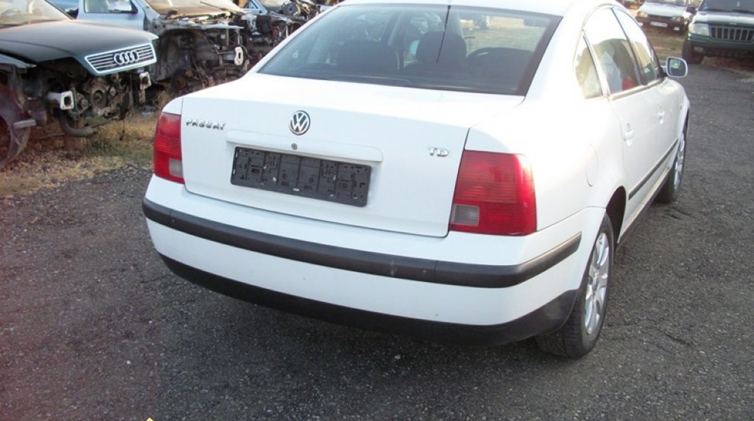 Dezmembram vw passat 1999 1 9tdi 81kw 110cp motor AFN