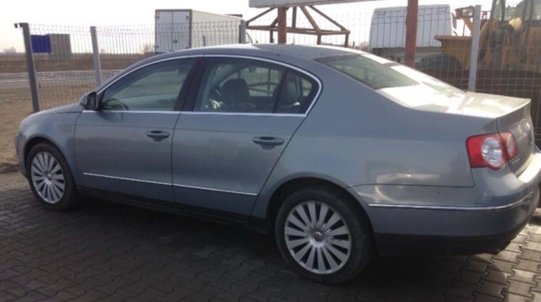 Dezmembram VW Passat Highline 2.0 TDI,an fabr 2009