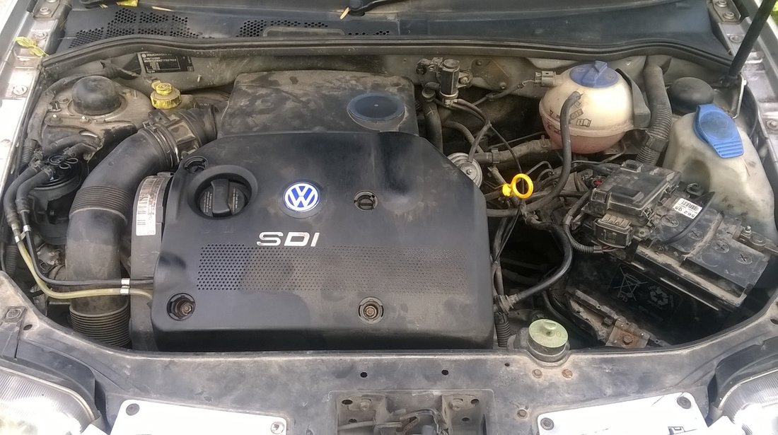 Dezmembram VW POLO 1,9 SDI 2001 5 usi