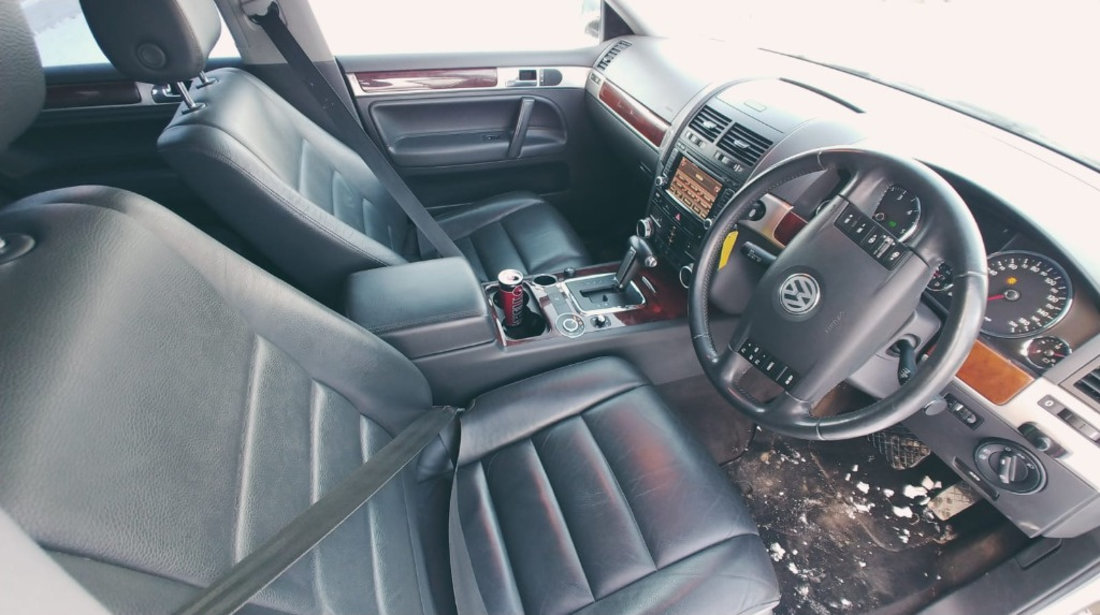 Dezmembram vw touareg 2.5 tdi bpe 2008 volan dreapta