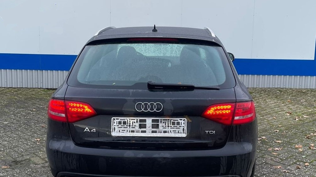 Dezmembrari Audi A4 B8 2.0 TDI , 136 cp / 100 kw , transmisie manuala , cod motor CJC, an 2011 combi