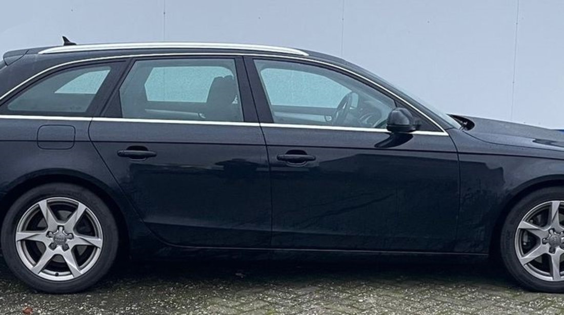 Dezmembrari Audi A4 B8 2.0 TDI , 136 cp / 100 kw , transmisie manuala , cod motor CJC, an 2011 combi