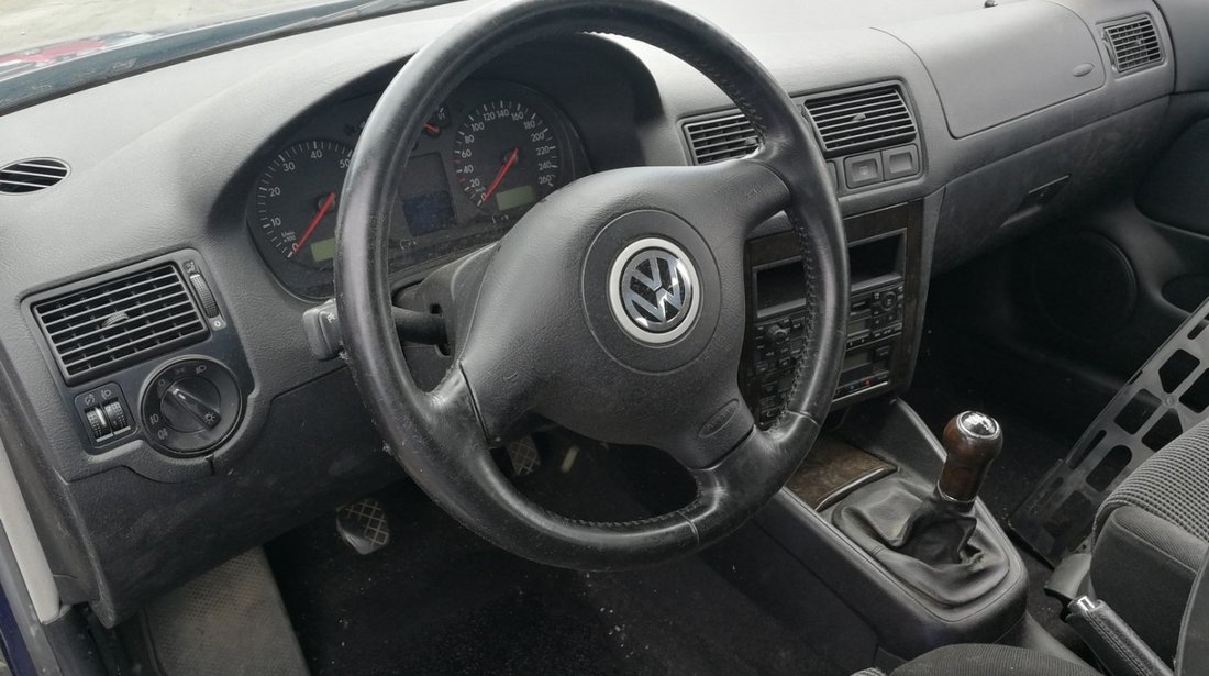 DEZMEMBRARI AUTO Volkswagen Golf 4 an de fabricatie 2001 - 2002 - 2003 - 2004 - 2005