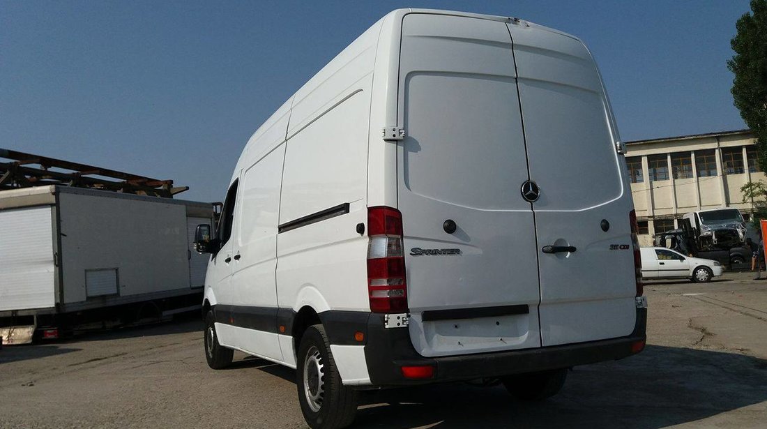 Dezmembrari autoutilitare Mercedes Sprinter furgon duba 2000 - 2015 piese