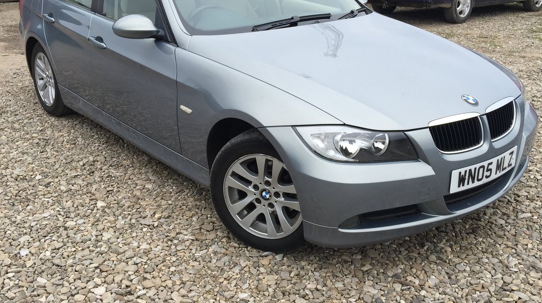 Dezmembrari. Dezmembrez BMW E90 320i 143cp far, capota, bara, trager!