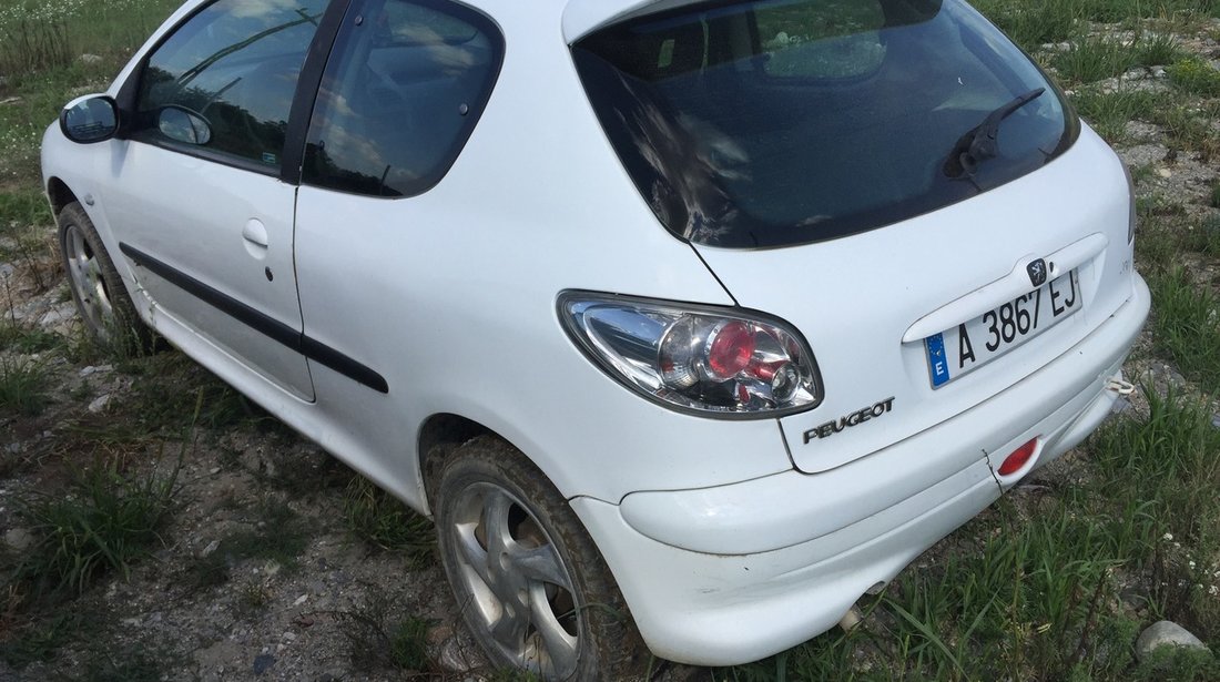 dezmembrari dezmembrez peugeot 206 diesel coupe