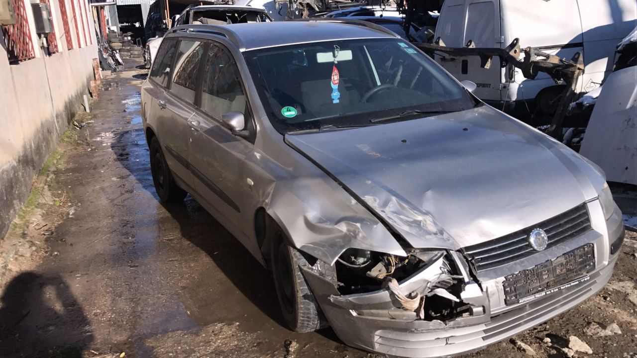 dezmembrari fiat stilo 1.6 16v 2004 comb