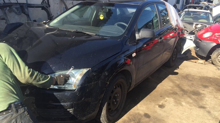 dezmembrari ford focus 1.4 benzina 59 kw 2005