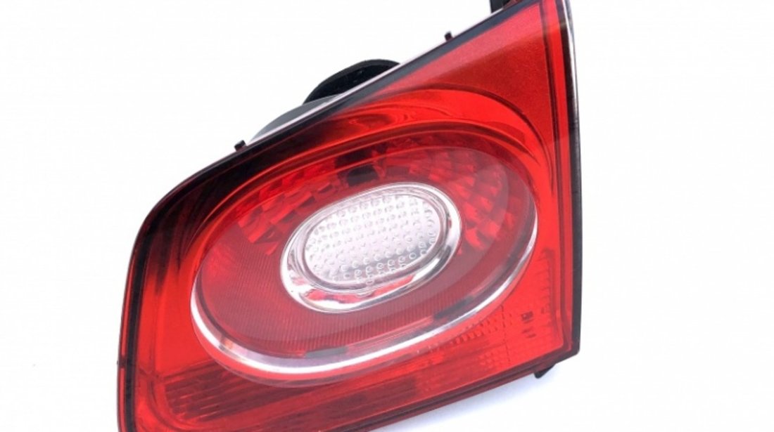 Dezmembrari Lampa Spate Dreapta Interioara Oe Volkswagen Tiguan 1 5N 2007-2016 5N0945263