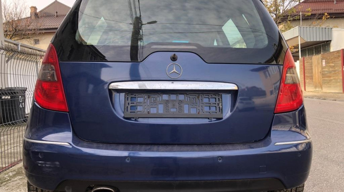 Dezmembrari Mercedes-Benz A-Class W169 FACELIFT 2011