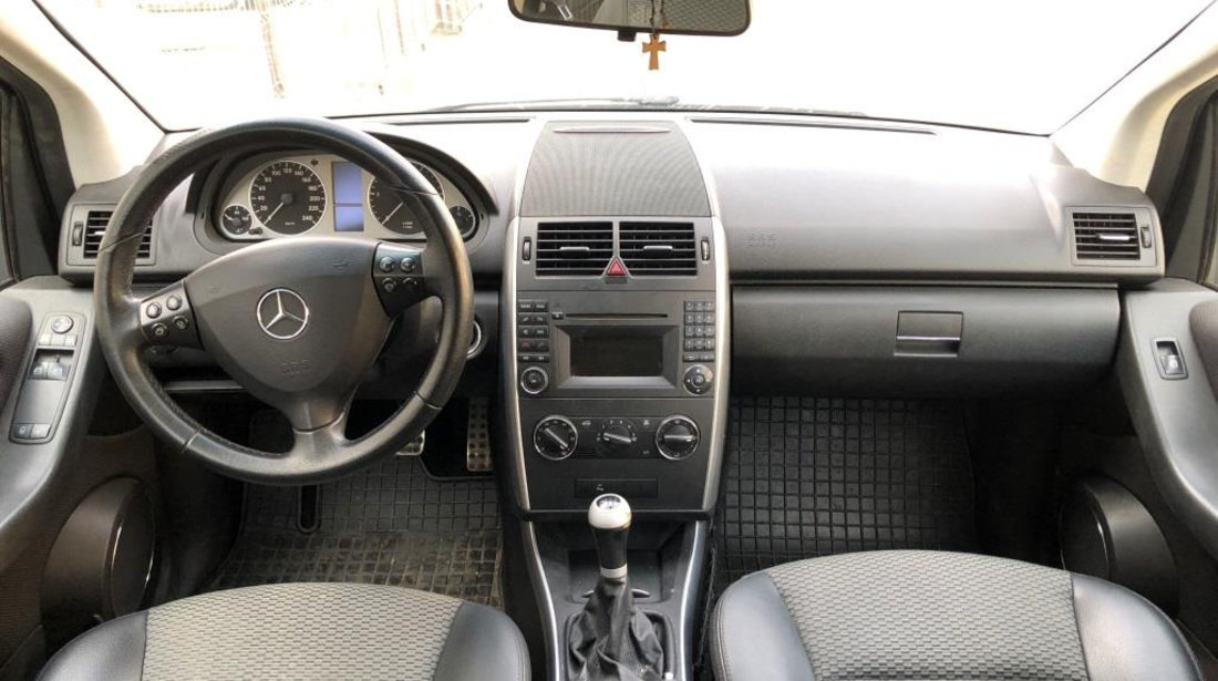 Dezmembrari Mercedes-Benz A-Class W169 FACELIFT 2009