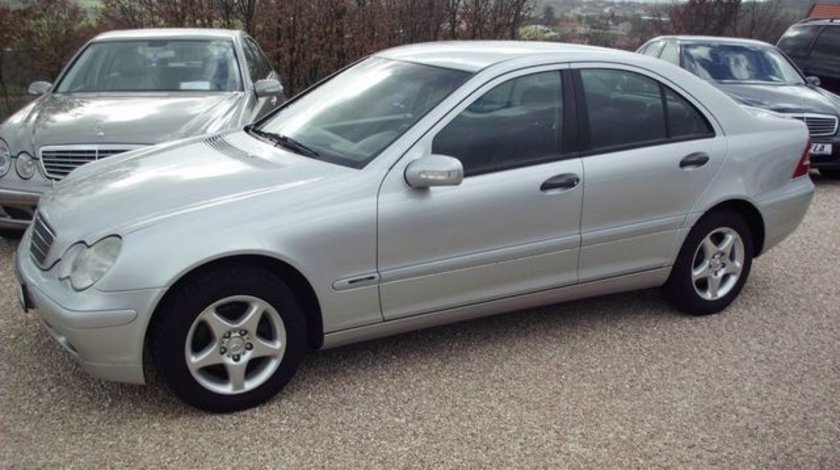 Dezmembrari mercedes c class c220 w203 2001