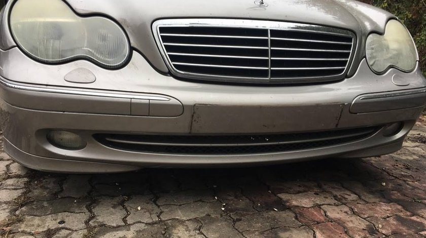 Dezmembrari Mercedes C200 w203 2003