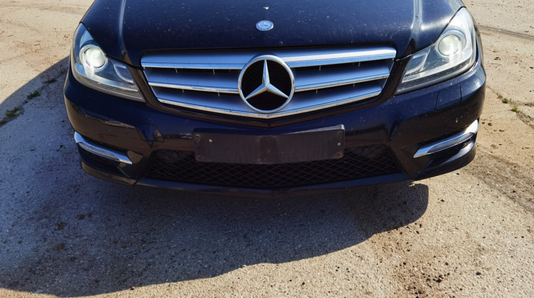 Dezmembrari Mercedes c220 cdi w204 facelift