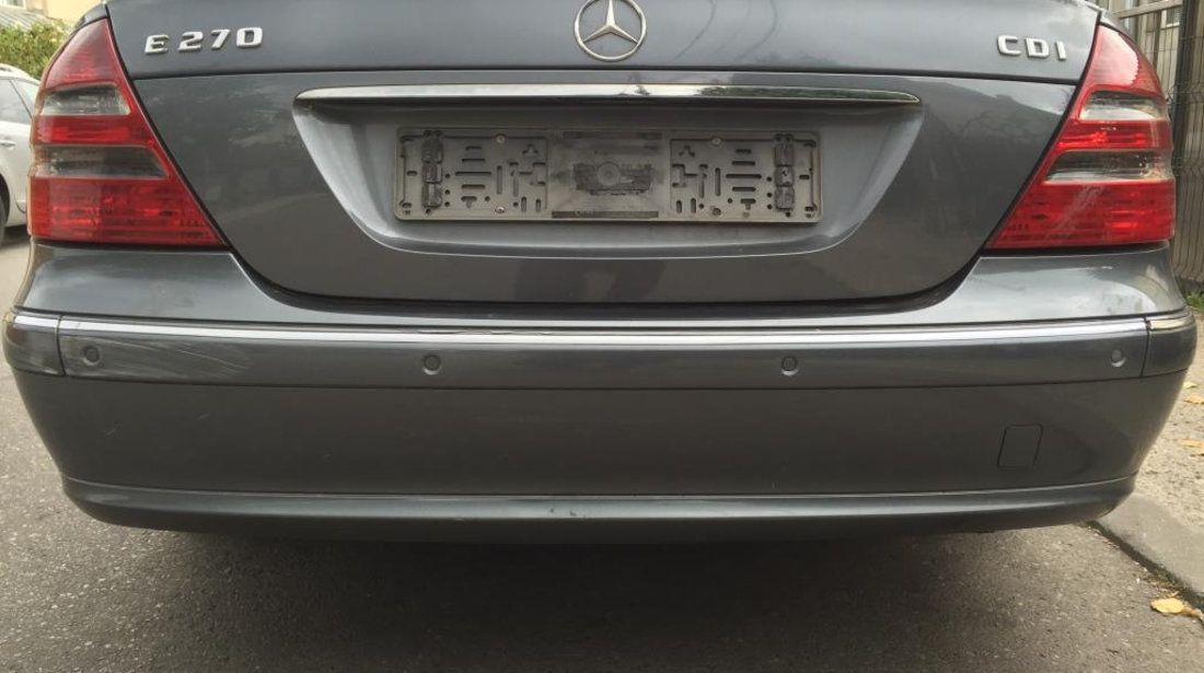 Dezmembrari Mercedes E Class E270 w211 2003