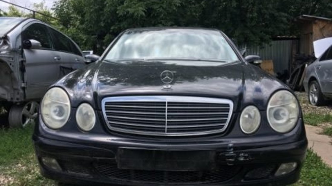 Dezmembrari Mercedes E220 w211 2004