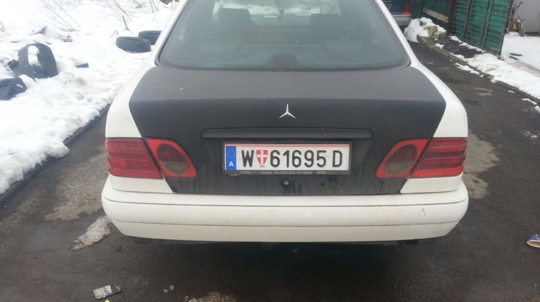 Dezmembrari Mercedes W210 E220diesel