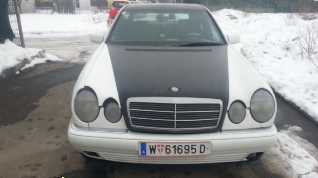 Dezmembrari Mercedes W210 E220diesel