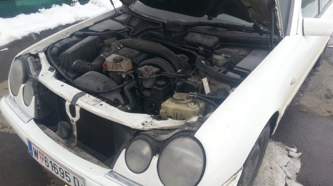 Dezmembrari Mercedes W210 E220diesel