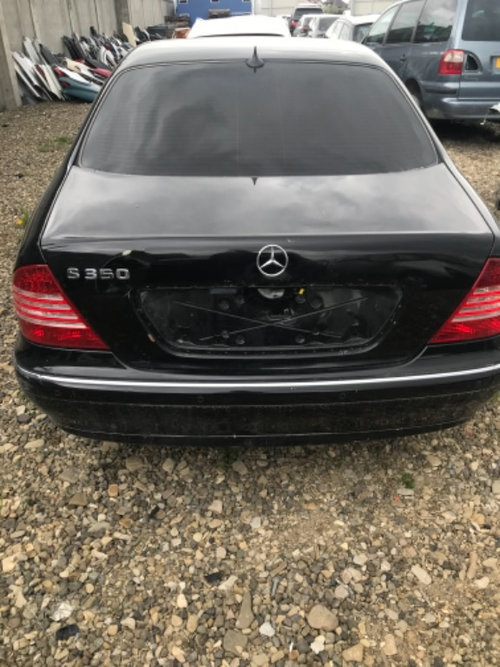 Dezmembrari Mercedes W220